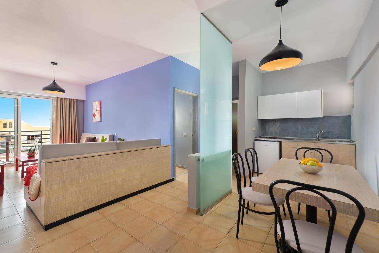 Sunny Days Hotel