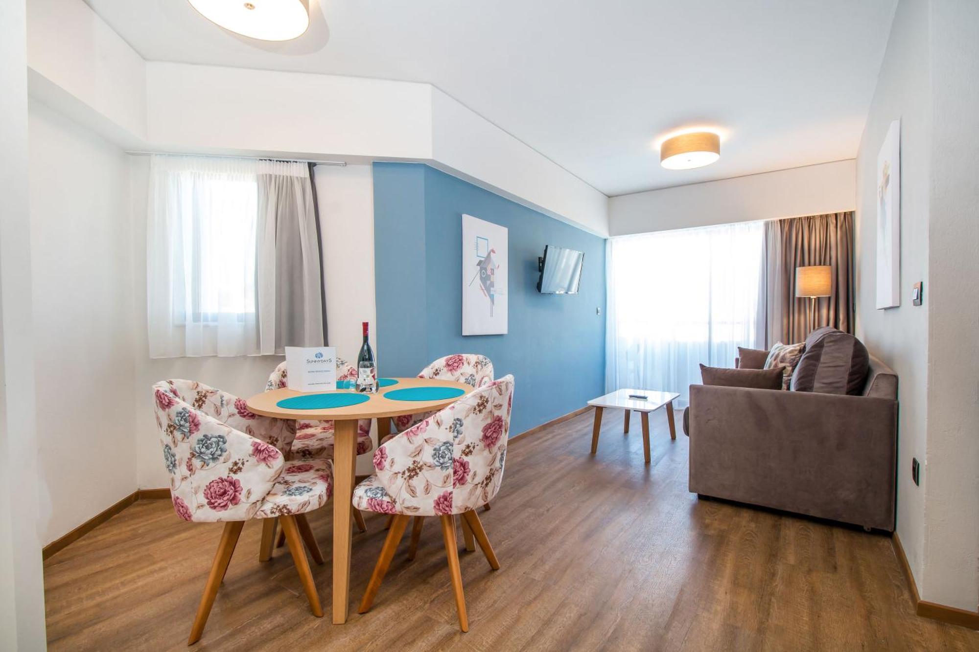 Hotel Sunny Days 4*