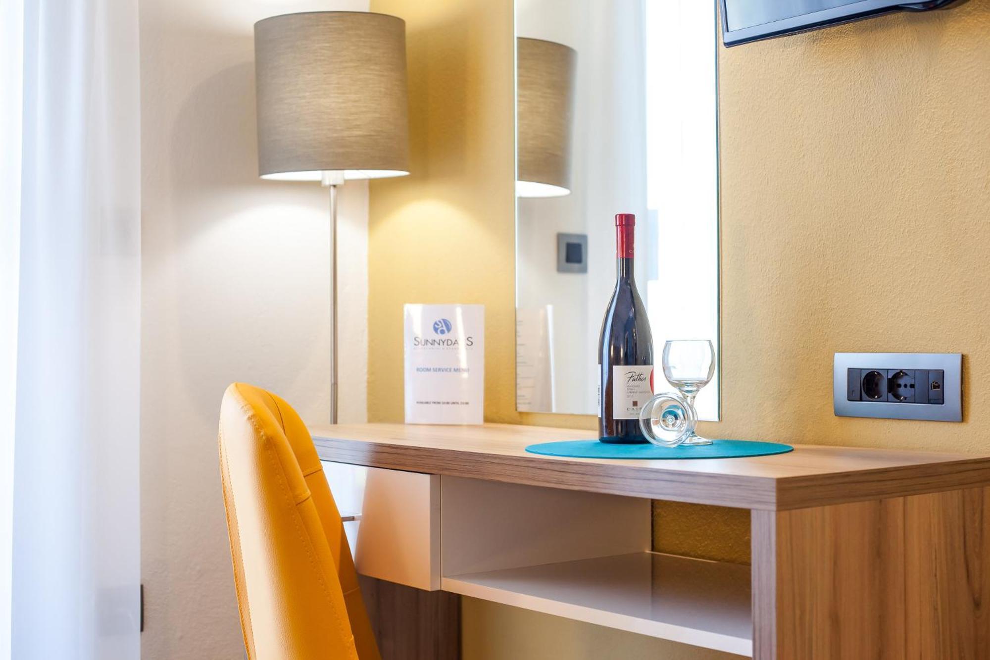 Hotel Sunny Days 4*